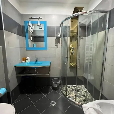 Leonardo Hotel 3*