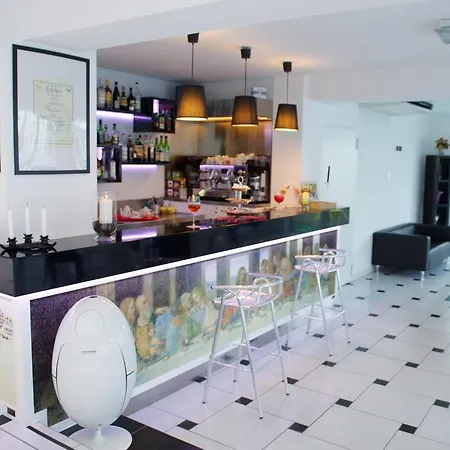 Hotel Leonardo 3*