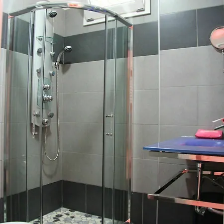 Hotel Leonardo 3*