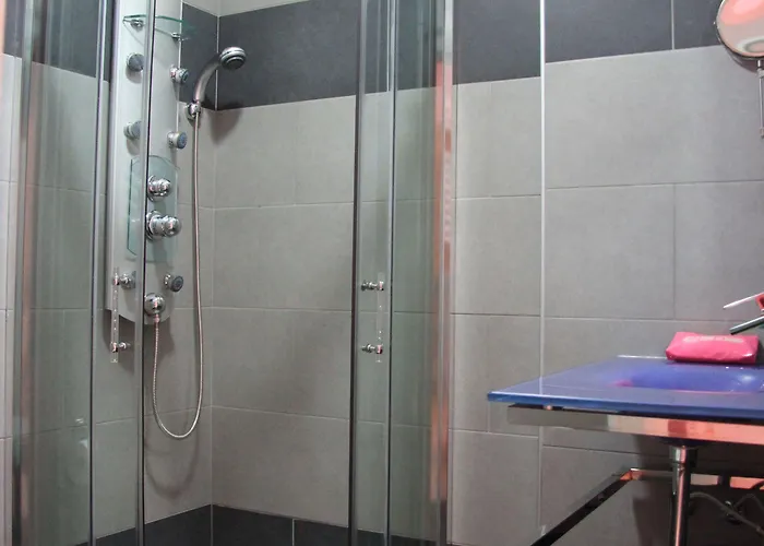 فندق Leonardo 3*