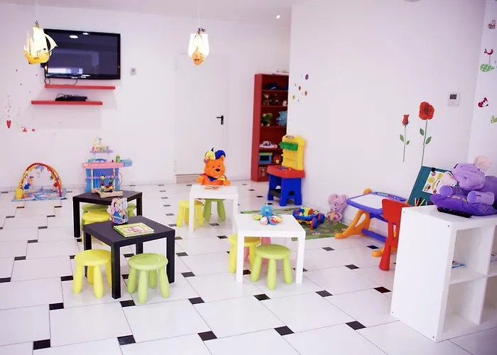 Leonardo فندق تْشيزيناتيكو